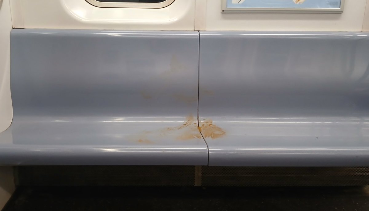 OfinterestO's tweet photo. @MTA @NYCTSubway @nycHealthy @NYGovPress @NYCMayor @nycgov @nyc311 @NYCMayorsOffice
#HumanFeces 2 train @HellGateNY @Gothamist @THECITYNY https://t.co/HqC2UXFvD3