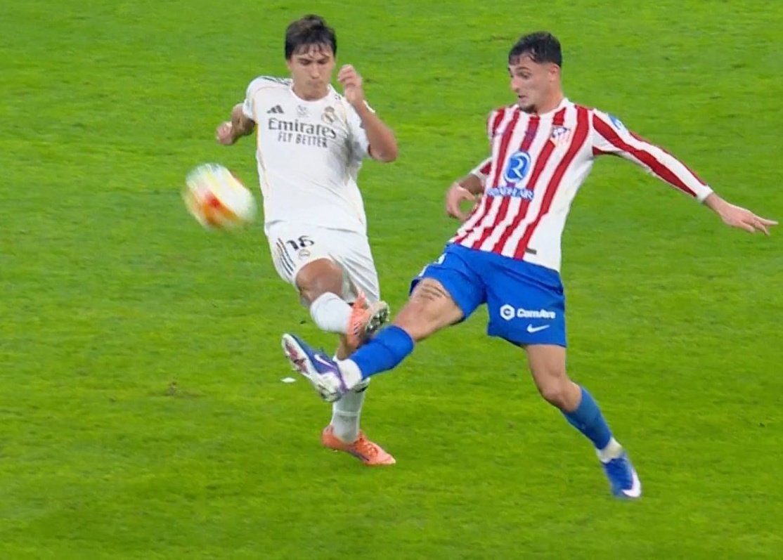 A ver cuando sale el <a href="/CTARFEF/">CTA</a> a explicar lo de las rojas. A ver, que ya sabemos que si vistes la blanca suceden otras cosas pero al menos que lo confirmen.