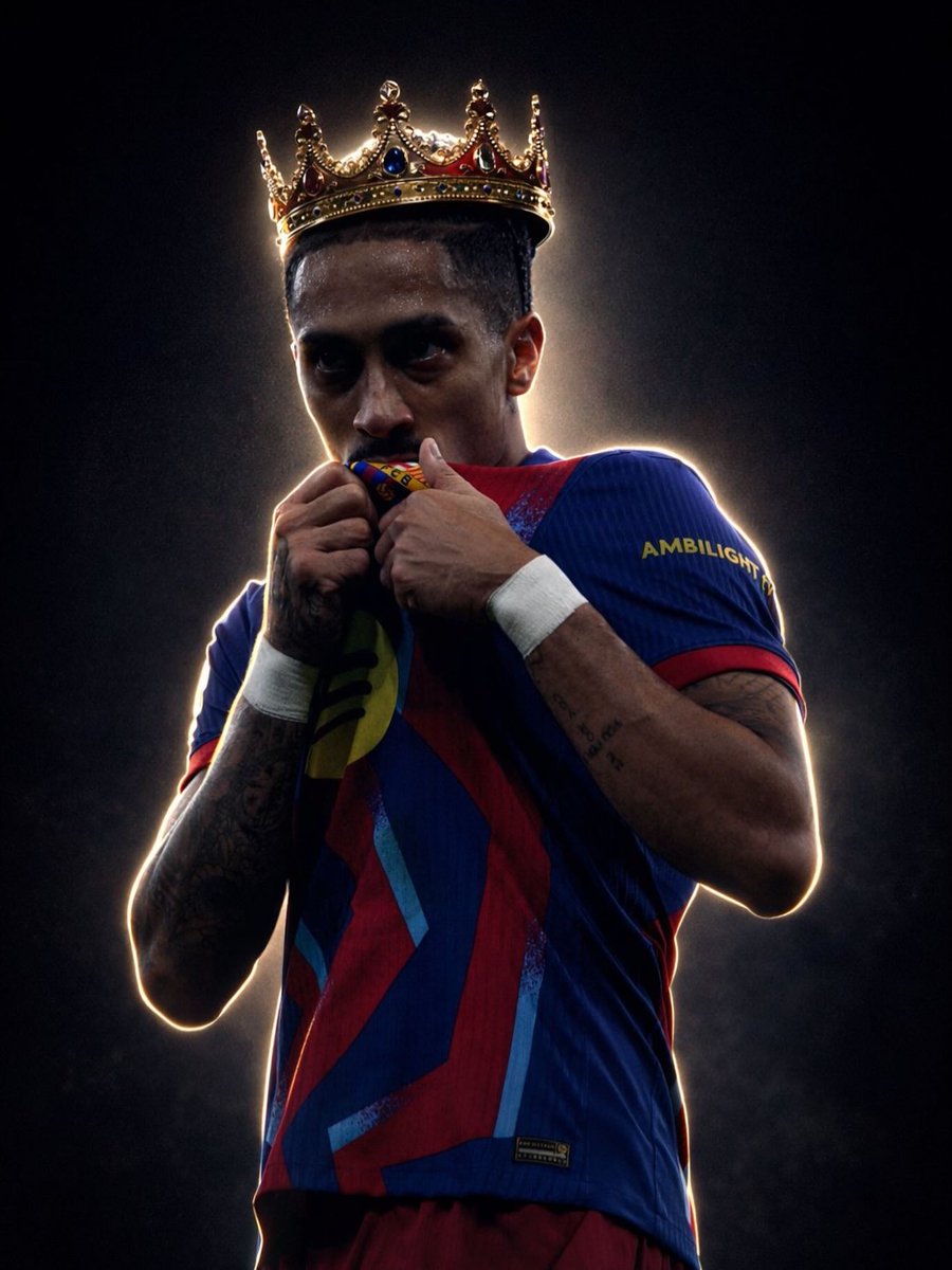 Con dinero y sin dinero
Yo hago siempre lo que quiero
Y mi palabra es la ley
No tengo trono ni reina
Ni nadie que me comprenda
Pero sigo siendo el rey

#KingRaphinha #SupercopaDeEspaña