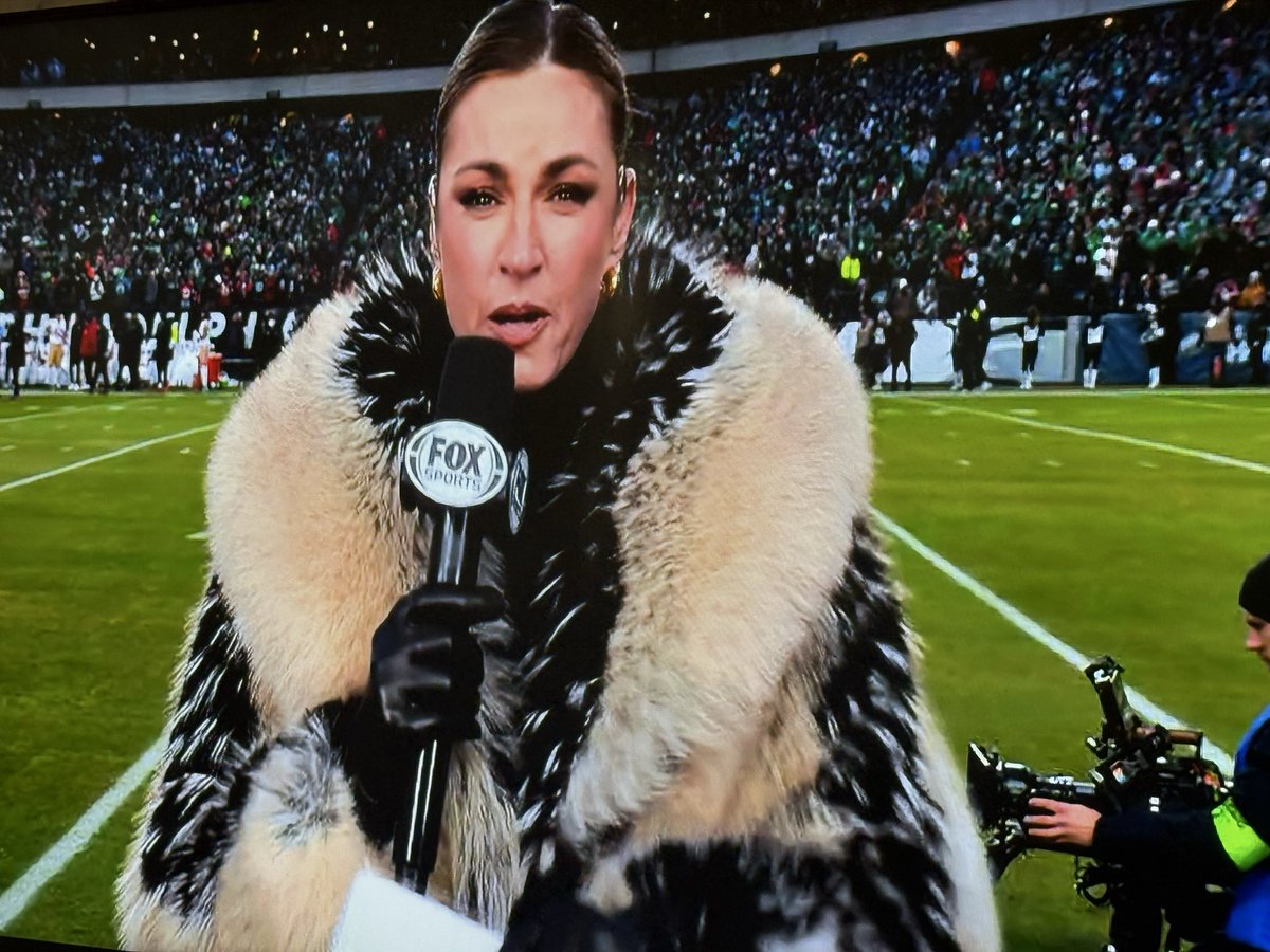 It’s Sabertooth from X-Men.<a href="/ErinAndrews/">Erin Andrews</a>