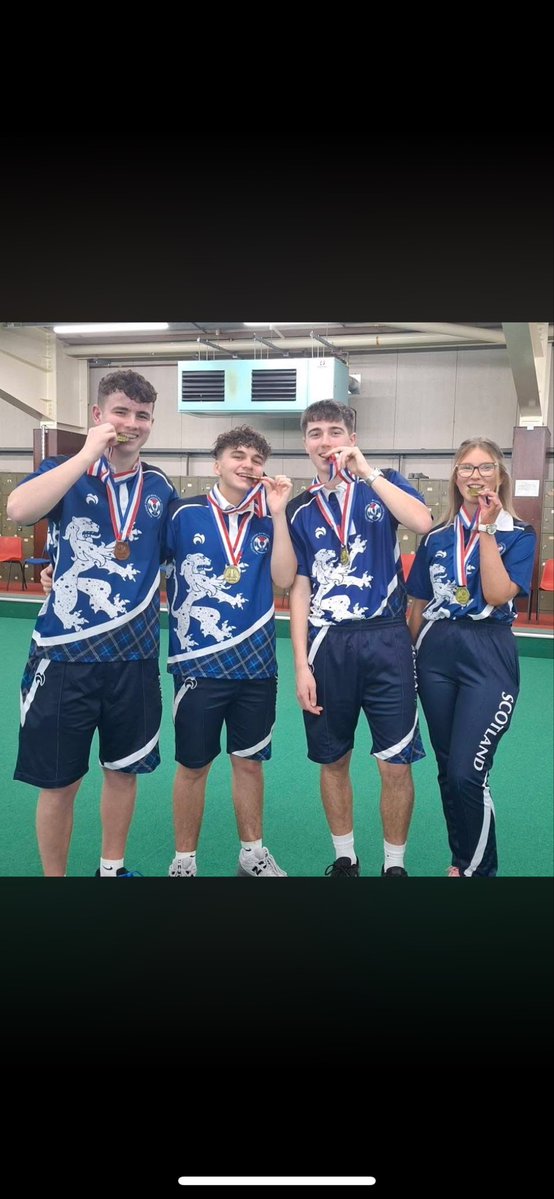 TracyMccarry's tweet image. Incredible results today for Scotland Under 18s -
Gold medal for Shaun in both triples and fours. Overall Gold for Scotland 
Proud as punch for you Shaun McCarry 🥇🥇🏴󠁧󠁢󠁳󠁣󠁴󠁿
@OLSPHigh