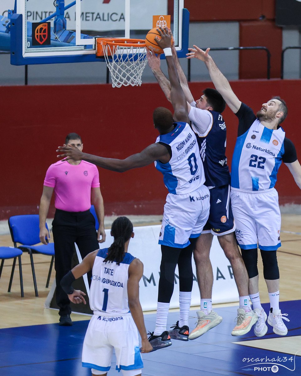 Oscar Araujo tweet media