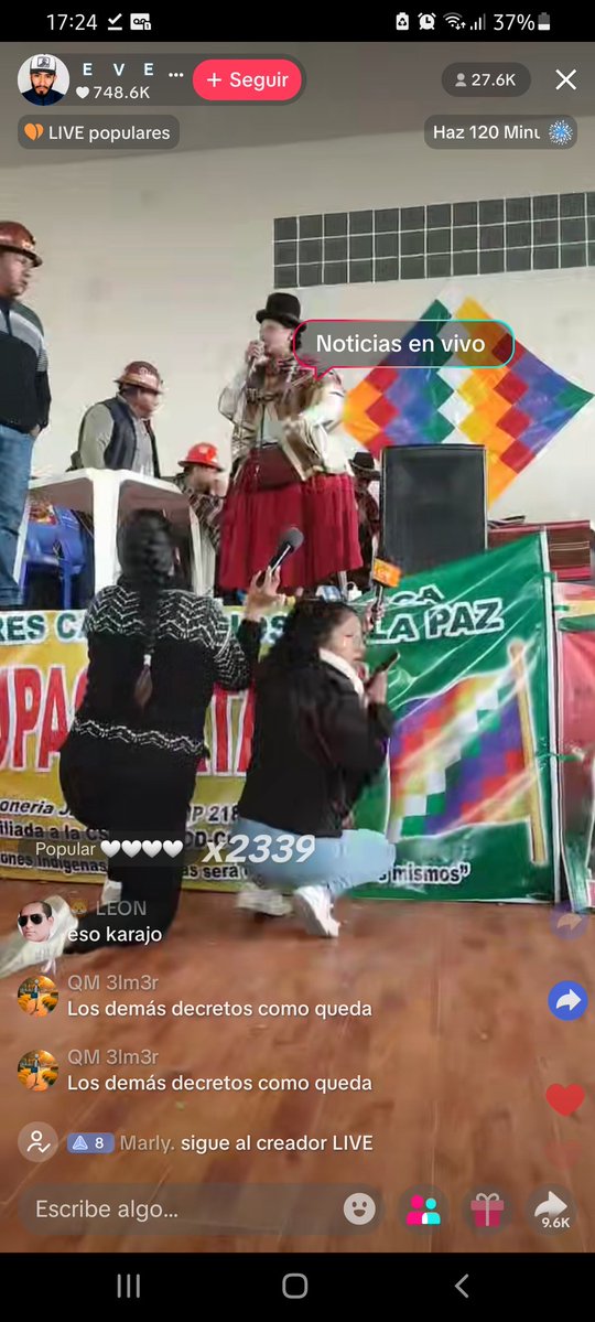Organizaciones sociales nos gobiernan, nooo! Organizaciones criminales 😒
Ponchos rojos, bartolinas, csutcb, mineros y la cob deciden el futuro del país 😇
No vi  a nadie del oriente. 🤷🏽‍♀️