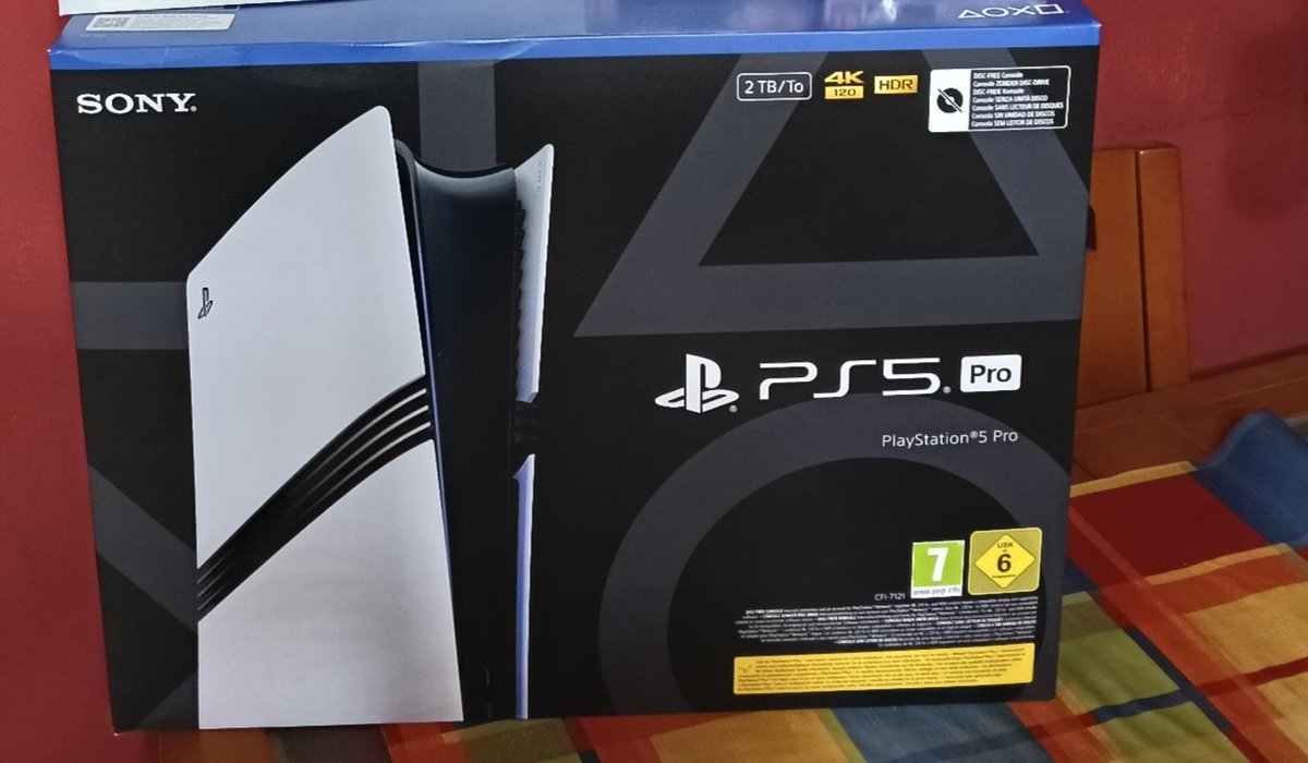emigameplays3's tweet photo. Después de un tiempo con ella la verdad que se nota un montón él cambio es una pasada como se ven los juegos 😃 @PlayStation #Play5pro https://t.co/PN8DaNo1Ph