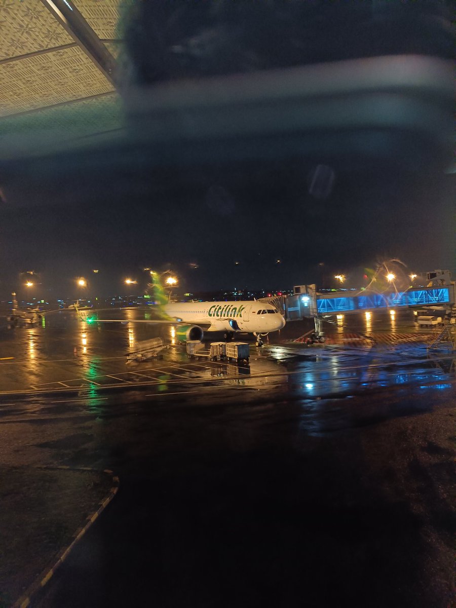 Pointmatcha's tweet image. Masih ngantukk aaa😴