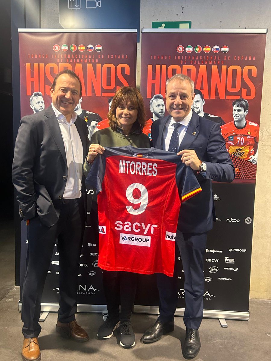 RFEBalonmano tweet media