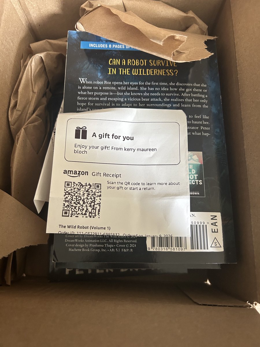 mrssteachct's tweet photo. Huge thanks to @dsmom58 for completing the set! My reading teacher heart is so full of gratitude right now. I cannot thank people enough. #kindnessiscontagious https://t.co/MtasH7CxVF