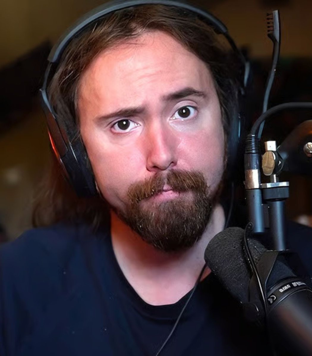 Dexerto's tweet image. Twitch viewers started comparing Emiru to Asmongold after she revealed she doesn’t shower

“I only take baths. I don’t shower… I don’t like showers”