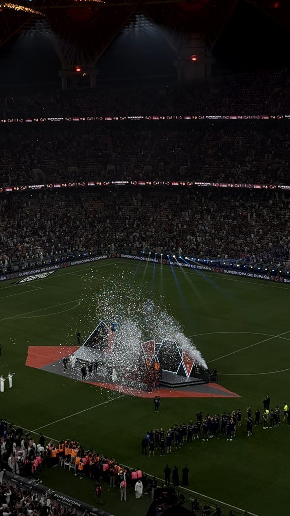 ❤️ WE ARE THE CHAMPIONS 💙