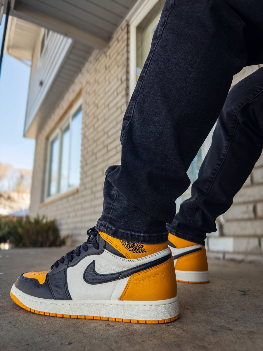 Sneaker_Cowboy's tweet photo. Man Michigan weather 🤦🏾‍♂️, it was just 50 with no snow on the ground lol. 🤷🏾‍♂️ I can do simple and comfortable all day tho 🤙🏾 #kotd #unds #snkrs #snkrskickcheck #kickcheck #snkrsliveheatingup #shoessofresh #yoursneakersaredope #wearyoursneakers #nike #jordan #iphonephotography https://t.co/jSpfatsRMJ