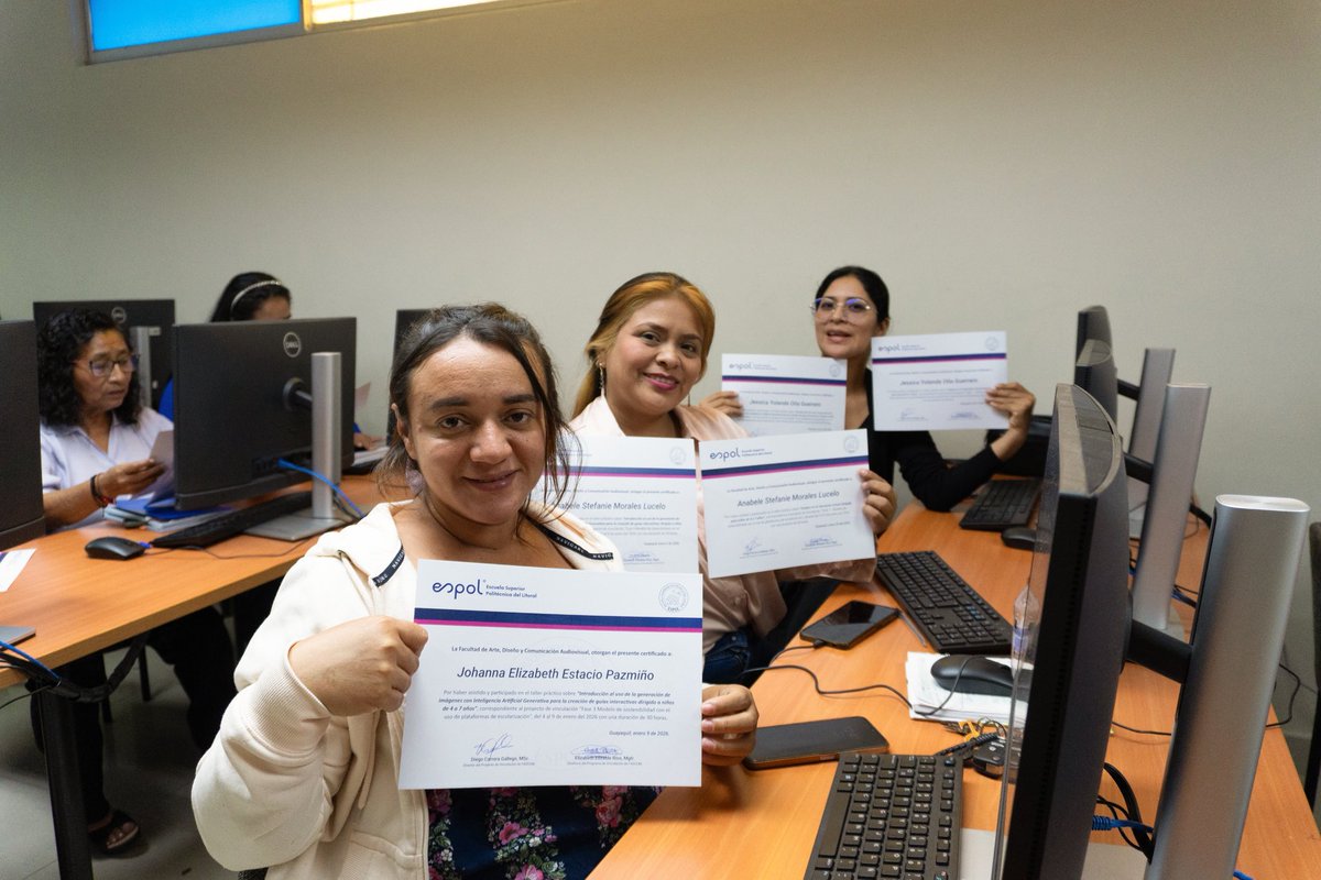explorak5's tweet photo. Taller práctico “Introducción al uso de la generación de imágenes con Inteligencia Artificial Generativa para la creación de guías interactivas dirigido a niños de 4 a 7 años”, con la participación de docentes de las UE Fermín Vera Rojas y Juan Javier Espinoza📚👩🏽‍🏫🤖
#educacion https://t.co/nVUT08BCLt