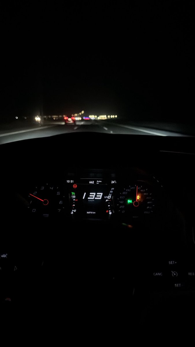 oln1i's tweet image. في مداهيل السّهر جتنيّ ذكرياتك — ضيُوف