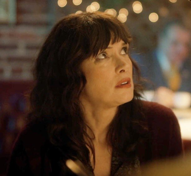 joyceannebyers's tweet image. people hating on joyce's datenight outfit as if it's not perfectly reasonable?? obviously she's not showing up in a bodycon maxi dress😭