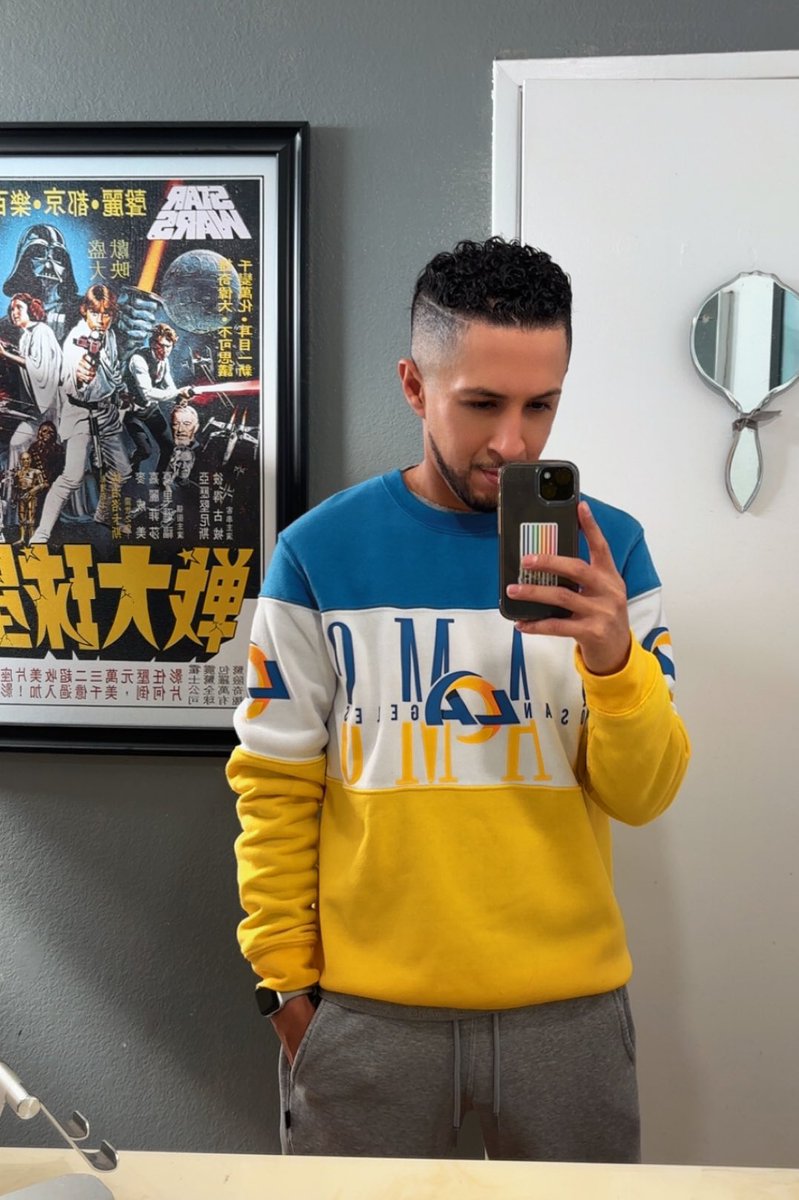 ReallyROO's tweet image. Sweatpants, hair tied, chillin…