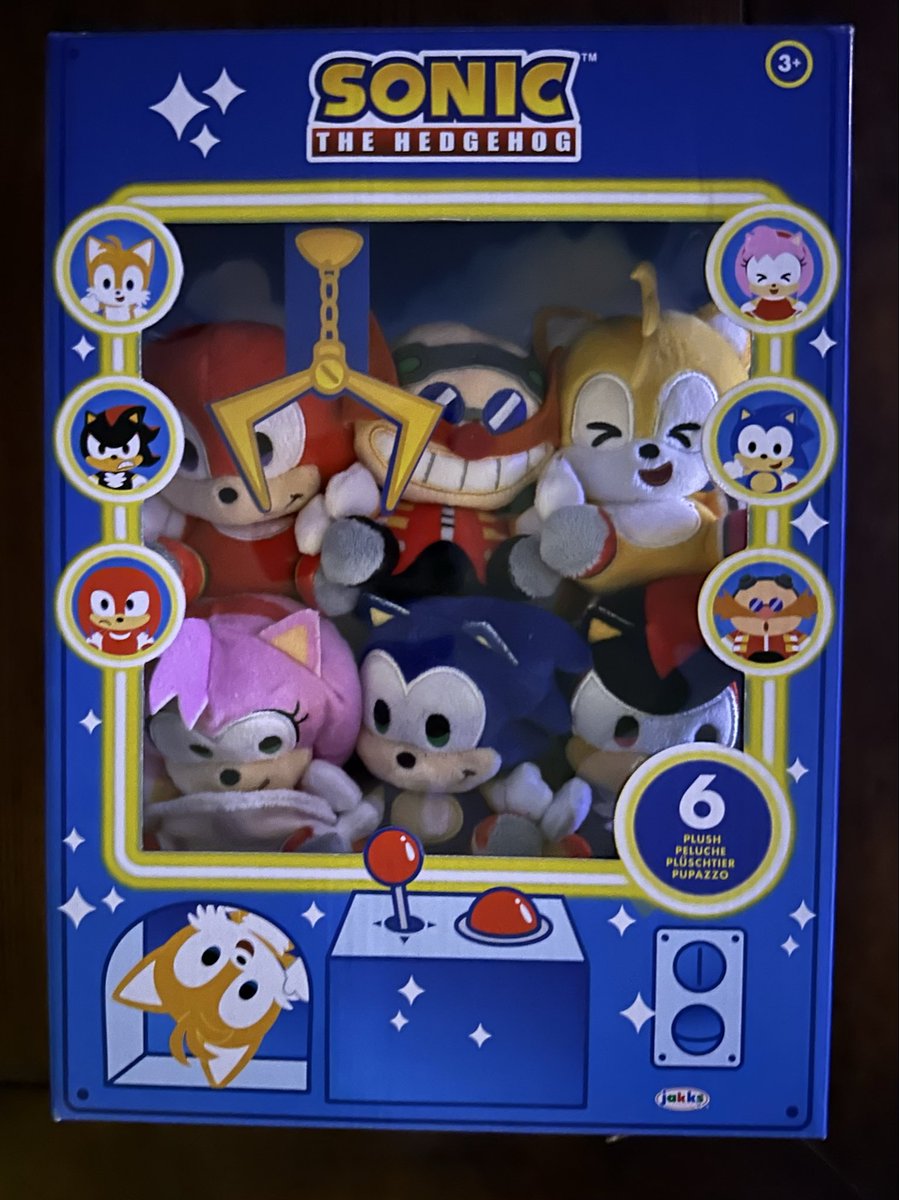 Found this new box of Sonic plushies. They are very cute. 😄 #ソニフレ