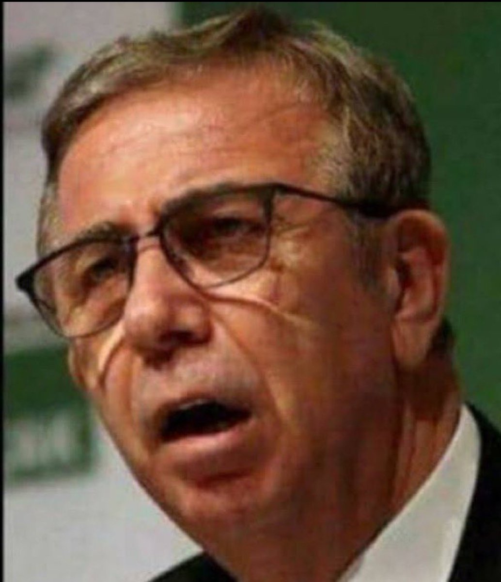 Yeminle..
Bıktık artık..
Trafiğe çare bulmaz 
Suçlu Erdoğan ve..
Ulaştırma bakanlığı..

Ankara'nın tarihinde görülmemiş susuzluk yaşanır..
Suçlu Erdoğan ve DSİ..

Şimdi..
Sormazlar mı adama..

Geleni gideni suçlayacaktın da 
6 sene önce 
Bu twiti niye attın Mansur..?