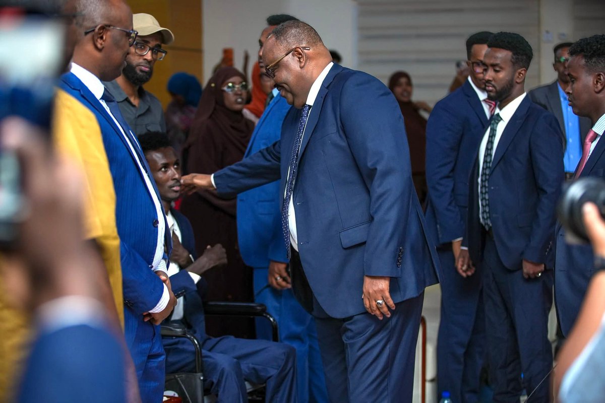 Plstatehouse's tweet image. Madaxweynaha Dowladda Puntland  @HESaidADeni ayaa caawa qasriga Madaxtooyada kullan kula qaatay Dhallinyarada #Puntland, Kulanka oo ay ka qaybgaleen in ka badan Kun dhallinyaro ah.