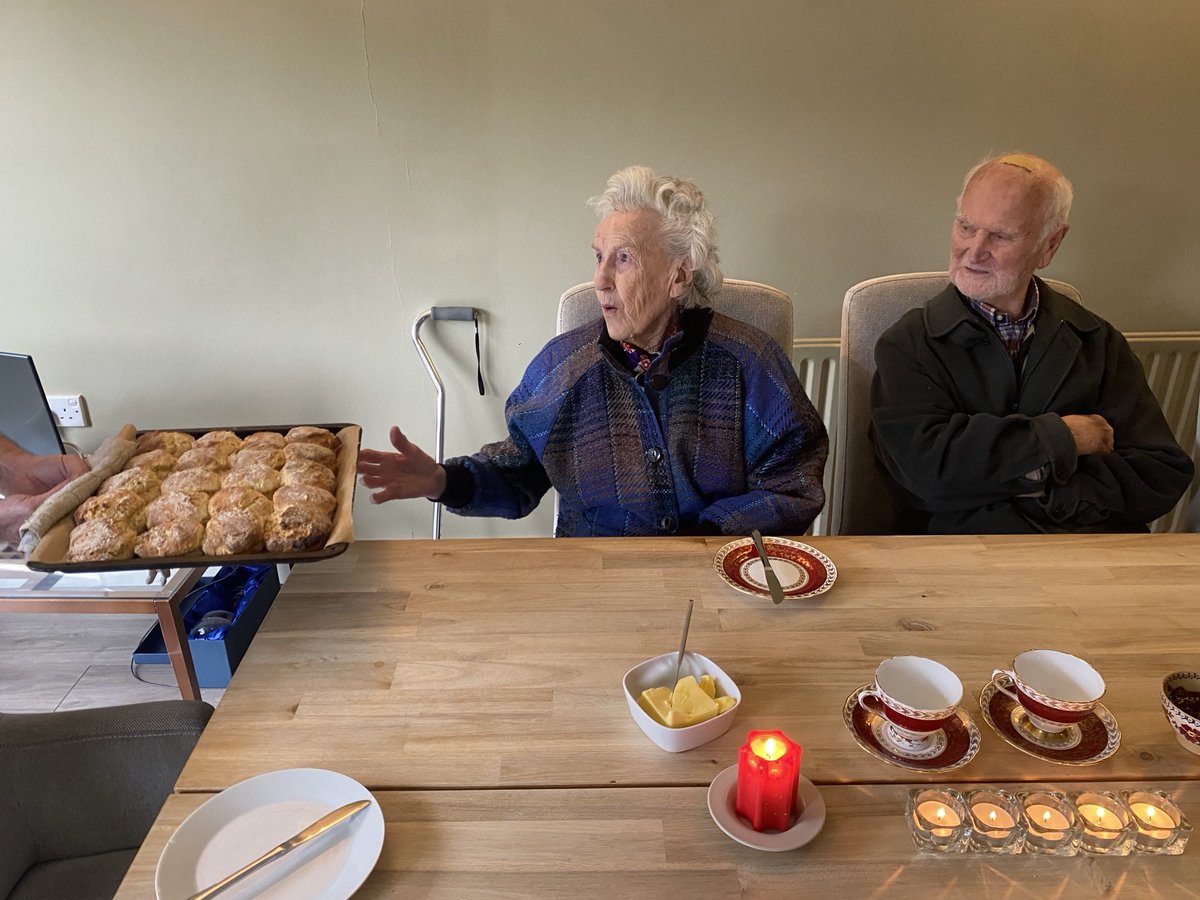 lilycogan tweet media