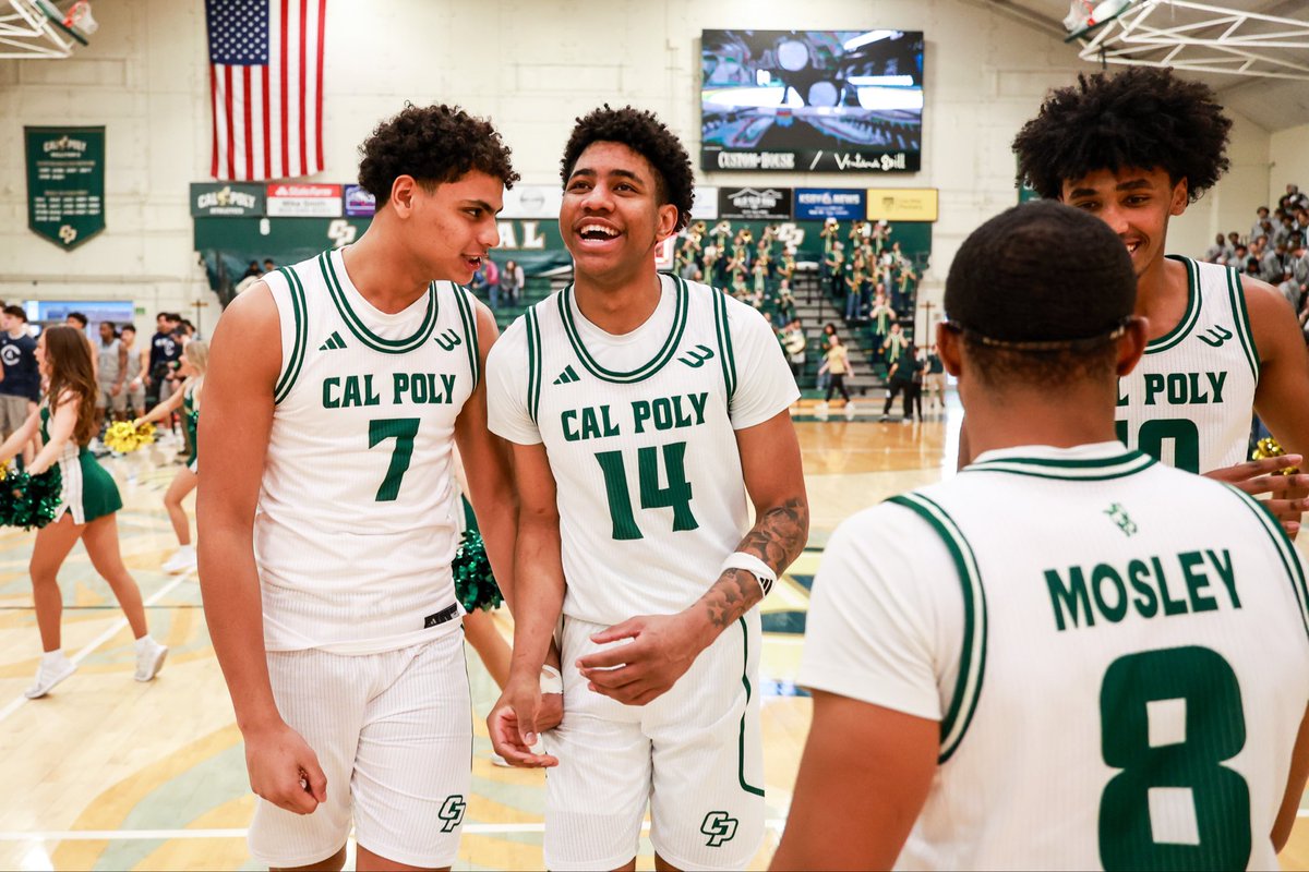 calpolymbb's tweet photo. Put on a show in Mott last night! 🐎

#RideHigh https://t.co/EQBLie3Z8s