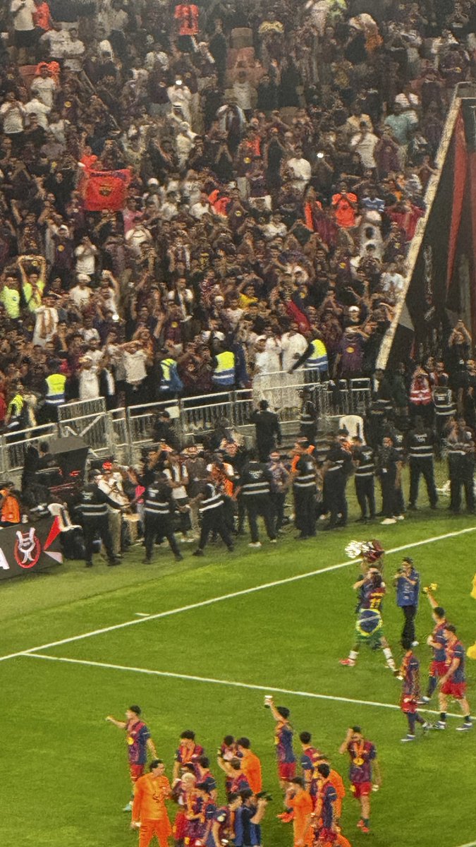 kh2ilds's tweet photo. #Barcelona https://t.co/nK7WNpDsf7