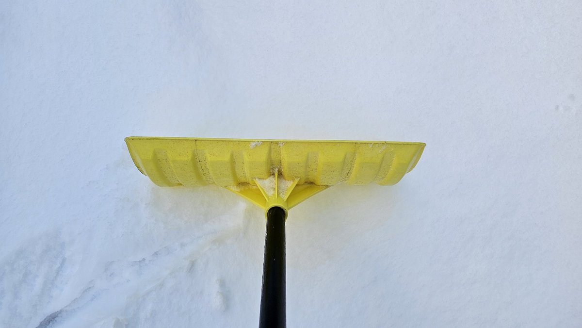 寒い。いやクソ寒い。
雪のあとは必ずつよい寒さが、、、😭

さあ雪かきしてきます。

あ、おはよ〜ございます！