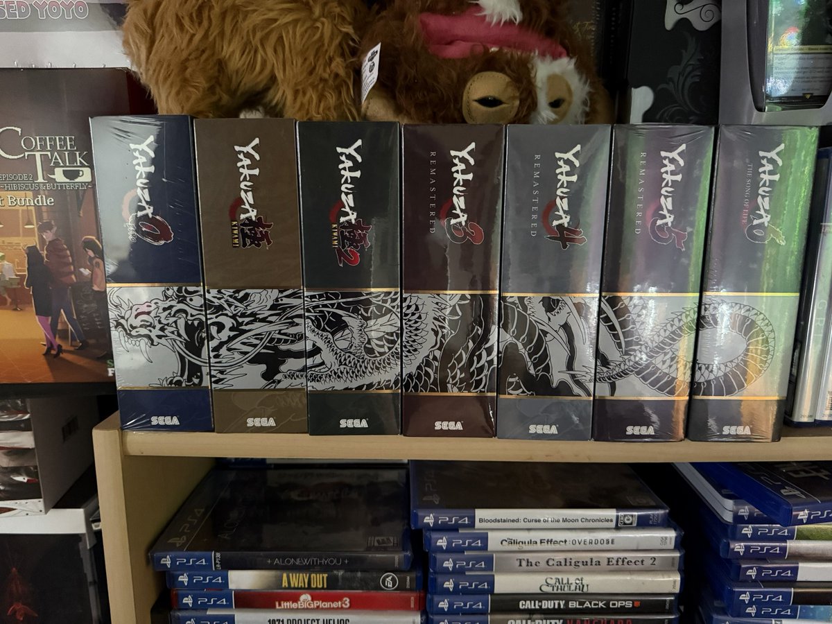 goshjoshgames's tweet image. Didn’t post my Dec pickups. 

A variety this month only PS games. 
And finished the Yakuza Special Editions from @LimitedRunGames 
#gaming #gamecollecting