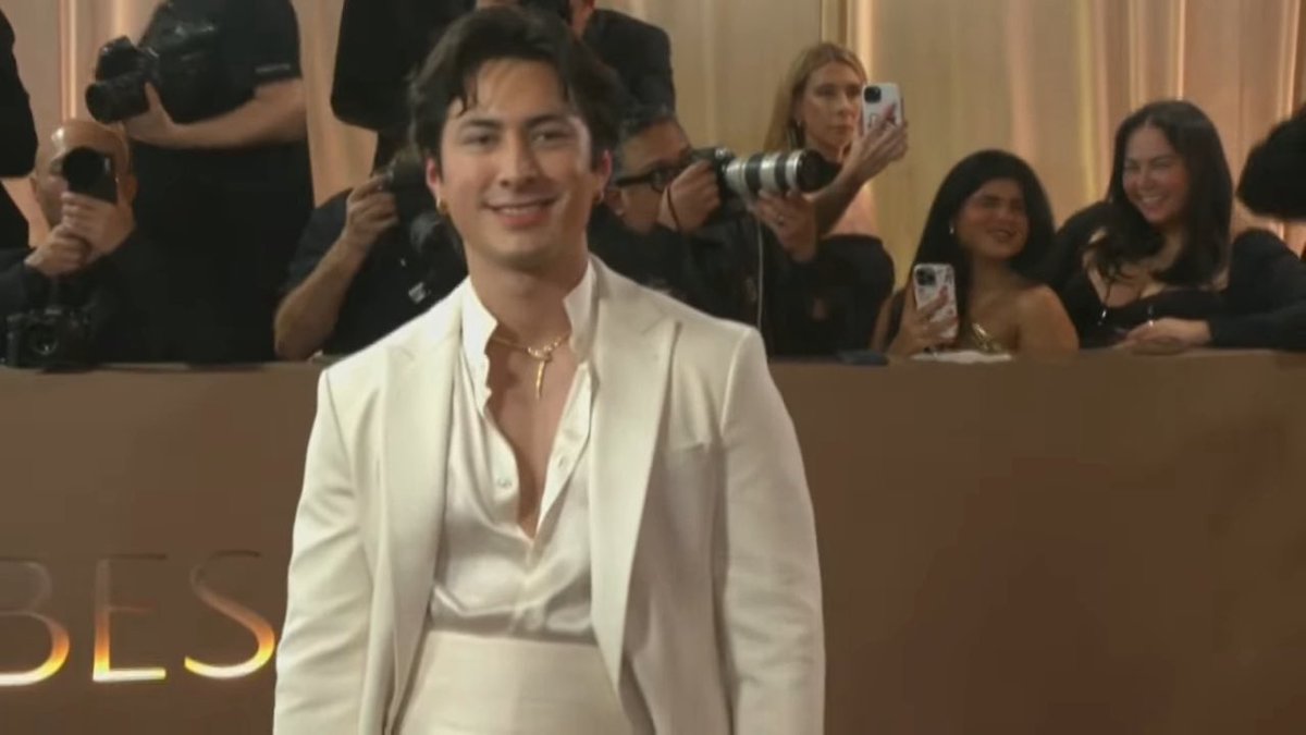 FilmUpdates's tweet image. Hudson Williams has arrived at the 2026 Golden Globes