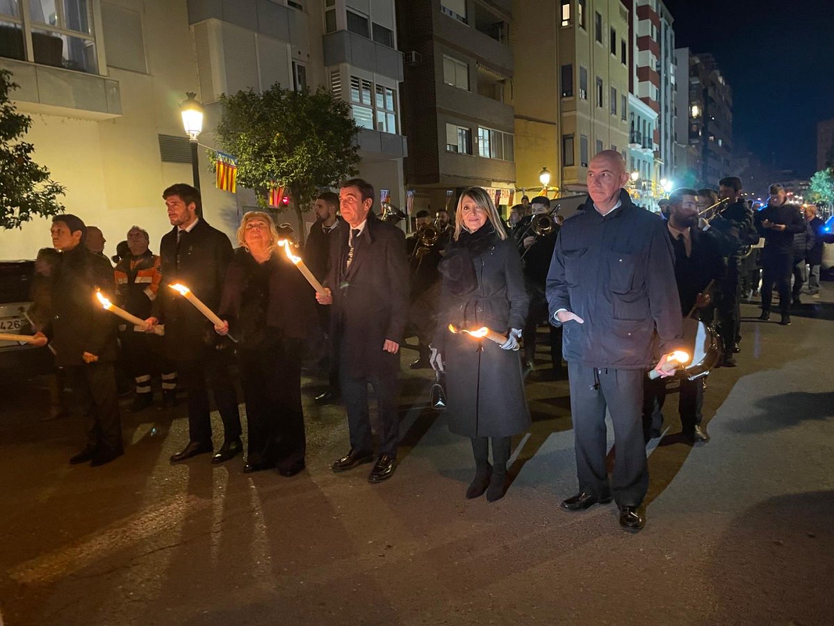 MncGCS's tweet image. 🐷Celebramos la tradicional procesión y hoguera de @AntonianosVal como actos intermedios previos al día grande de la fiesta.

Sant Antoni Abat es el primer santo de enero y así lo hemos vivido.