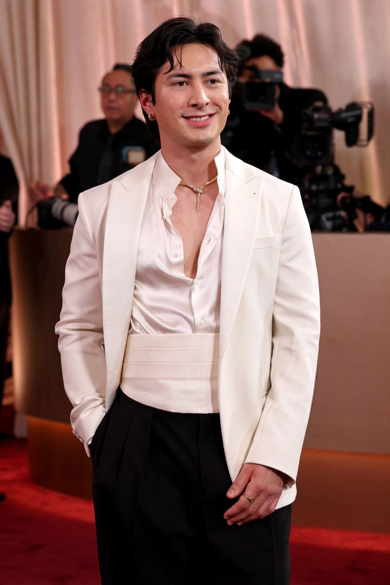 hudsonwupdates's tweet image. Hudson Williams has arrived at the  #GoldenGlobes2026 (via Getty Images) #1