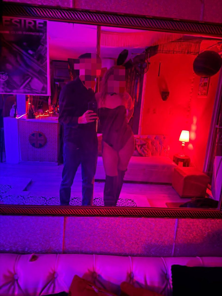 AxlyBeca's tweet image. Una larga y deliciosa noche literal hasta que nos corrieron, con excelente compañía @solYdebansw tan rico que ni nos acordamos de la foto, ya queremos repetir.

En @DesireMty