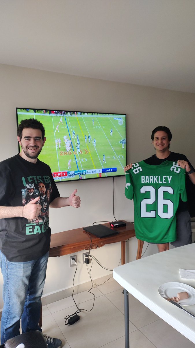 Pablo_GNS's tweet photo. @FOXImpactoNFL #foximpactonfl  Saludos a @pepesegarra  GO BIRDS!! 🦅 https://t.co/p9d7iDBLd8