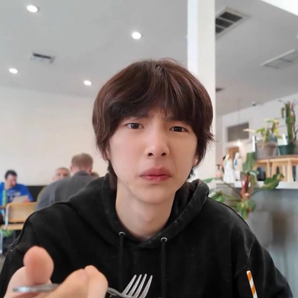 개 tweet media