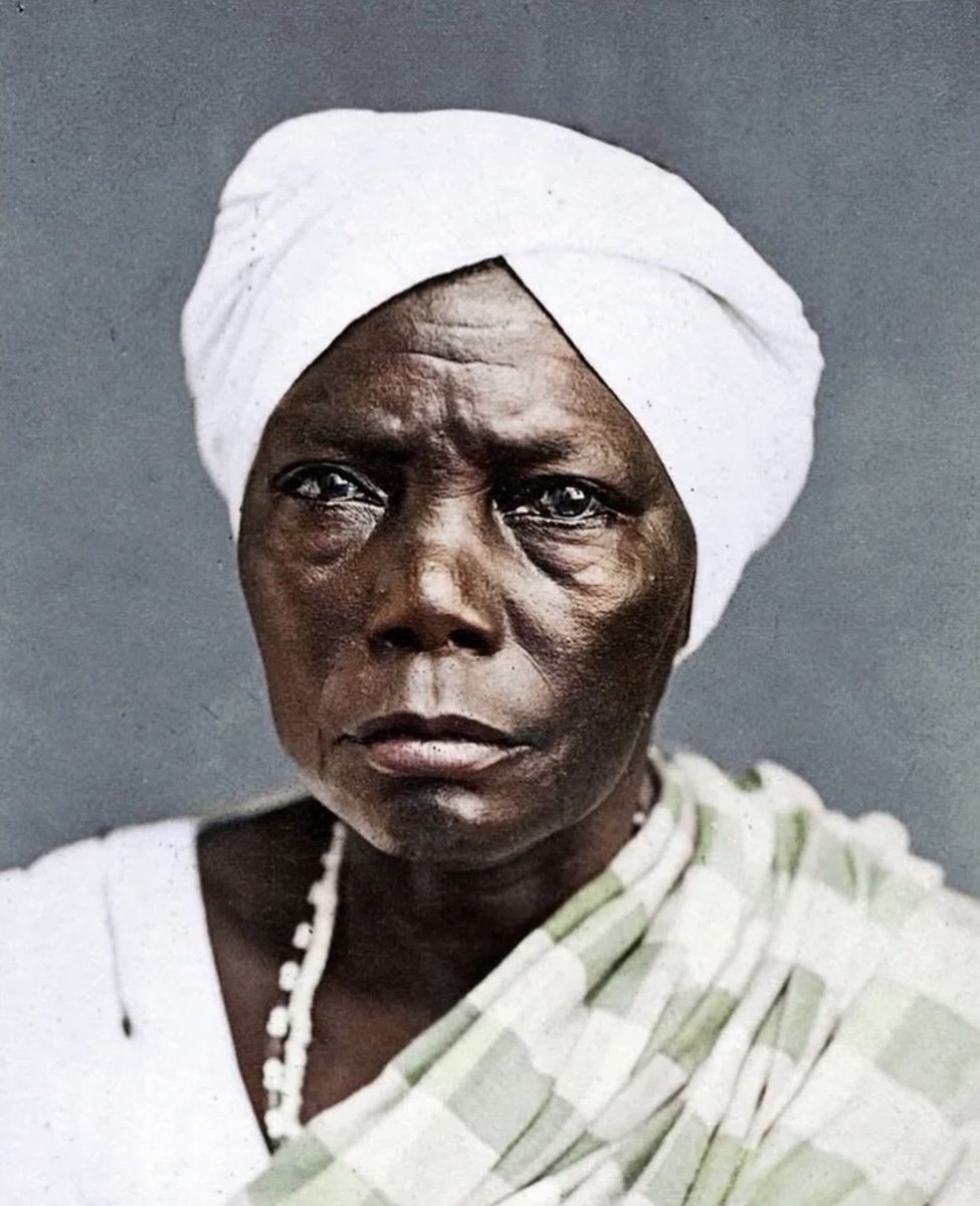 Restored and colorized photographs of Brazilian victims of slavery, circa 1869.

Photos: Alberto Henschel

Colorization: Marina Amaral