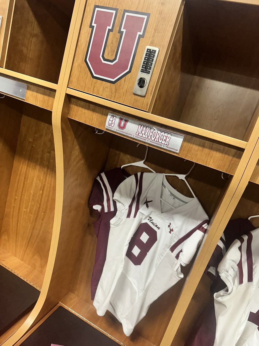 max_forcer's tweet image. Thank You to @CoachVNT, Coach Smith, and Coach Drach for having me at the campus of Union College. #FireTheCannon #CollegeFootball