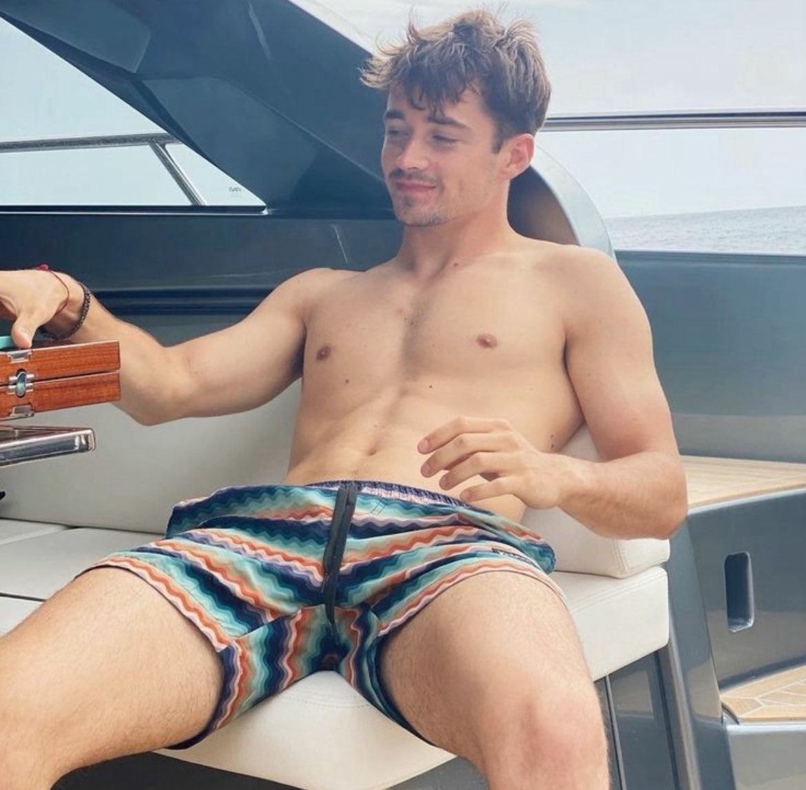 Greg6473661591's tweet image. This man 🥵