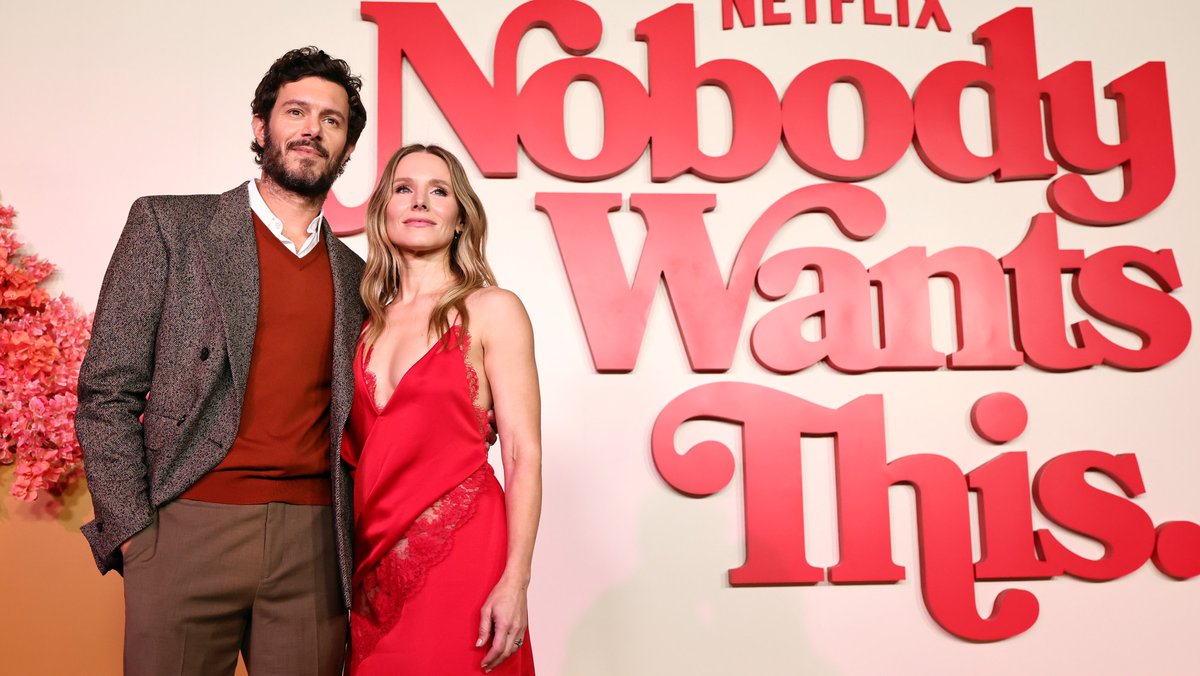 VMfans's tweet image. It's #GoldenGlobes Night 🎉🎉🎉
And Adam and Kristen are both nominated...
Good luck for tonight ❤️❤️❤️
#AdamBrody #KristenBell #NobodyWantsThis #GoldenGlobesAwards