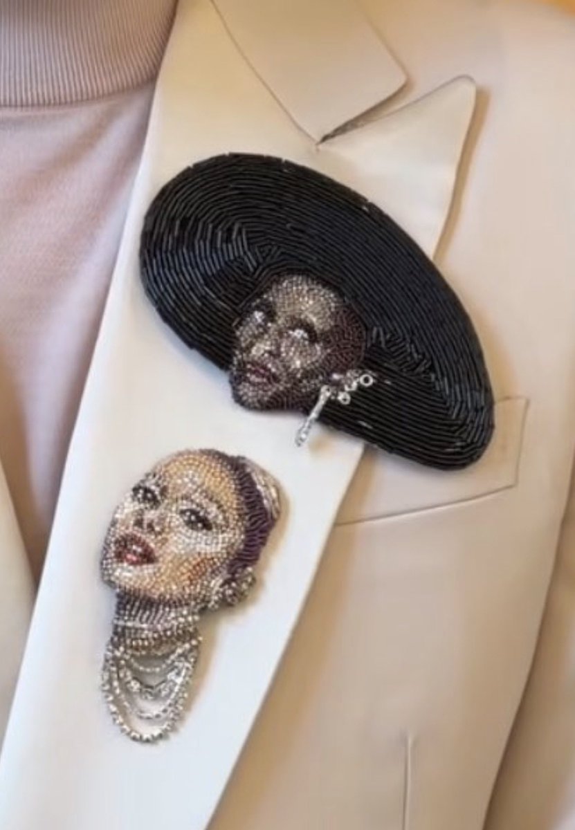 cambeserious's tweet image. AWWW