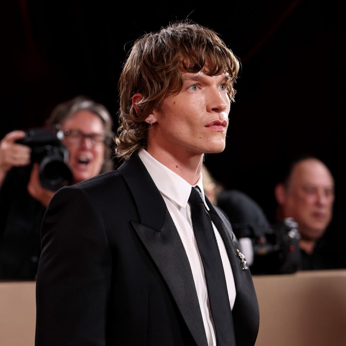 SeriesBrasil's tweet image. GOSTOSO! Connor Storrie (Heated Rivalry) no #GoldenGlobes.