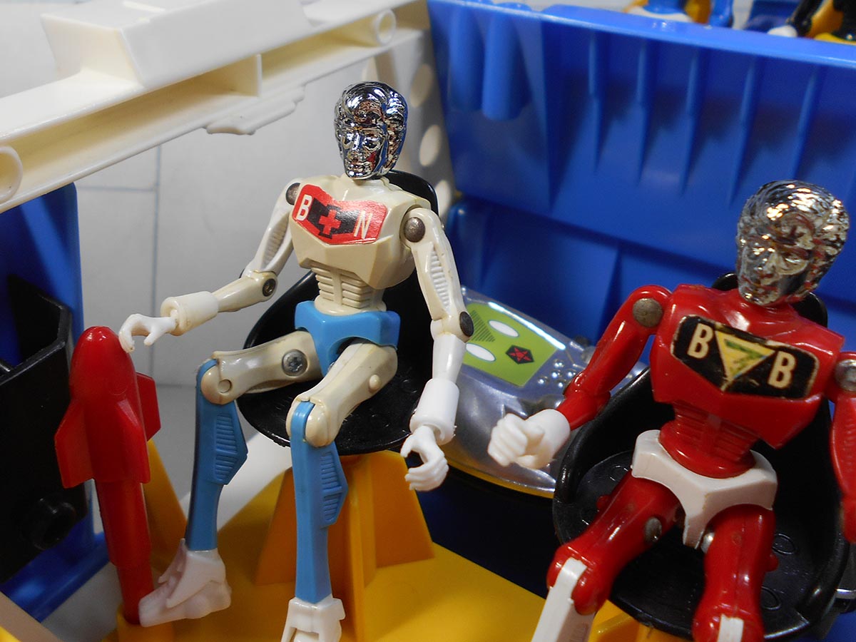 オキテマス 1月12日はM112バーンズの日！ #ミクロマンの日 #ミクロマン