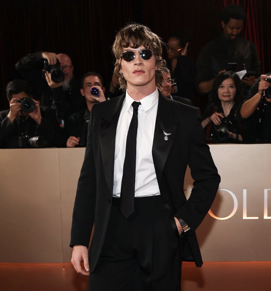 rozanuv's tweet image. THEY ARE THE MOMENT