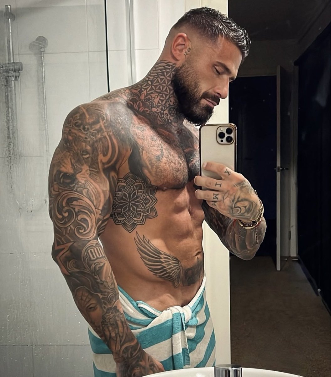 JacobSolderman's tweet image. Jacob Solderman

Business man extraordinaire I dabble in almost every aspect you can think of my favourite is my modeling agency but I also dabble in the darker aspects of life 

#DaddyDom 

#TakenBy @BroganKellis 

#Roleplay #OpenDms #Retweet #OpenRp