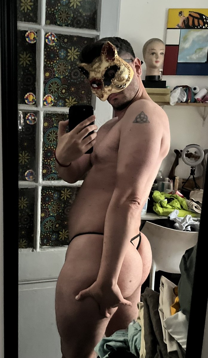 Ignus39's tweet photo. Ya estoy sintiendo más cerca mi licencia 😏

#gaylife #gayboy #sexogay #fantasiaqueer #apelo #bareback #gayanal #powerbottom #gayass https://t.co/9TRJUFcUuO