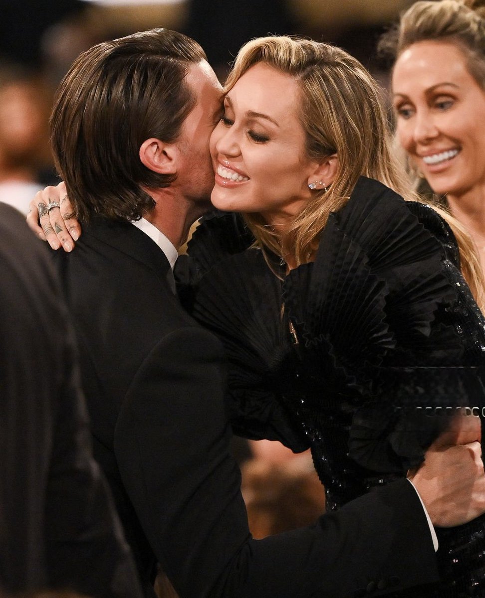 SmilerBootzz's tweet image. omg
#GoldenGlobes