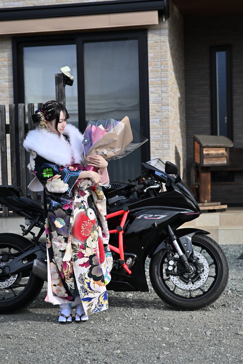 なちょ tweet media