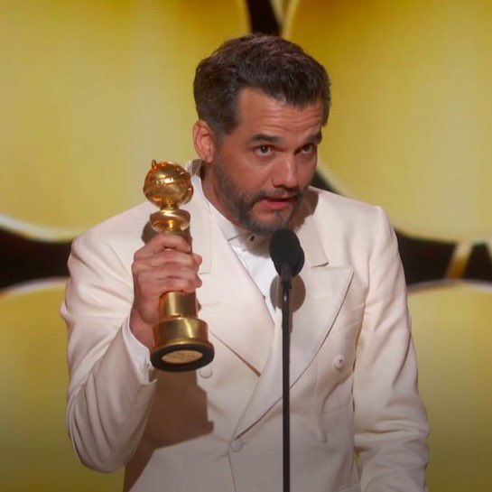 anapau_villa's tweet image. “Creo que si el trauma se puede heredar de generación en generación, los valores también pueden.”

- Wagner Moura aceptando su Golden Globe por Mejor Actor en una película de drama ❤️