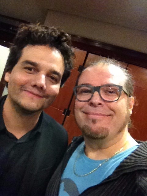 Ele tinha me pedido umas dicas de como ganhar prêmios, e seguiu as dicas direitinho! Parabéns, Wagner Moura!