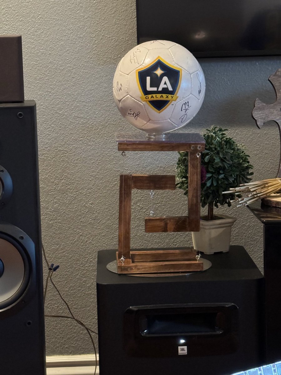 Miguel 96LAG tweet media