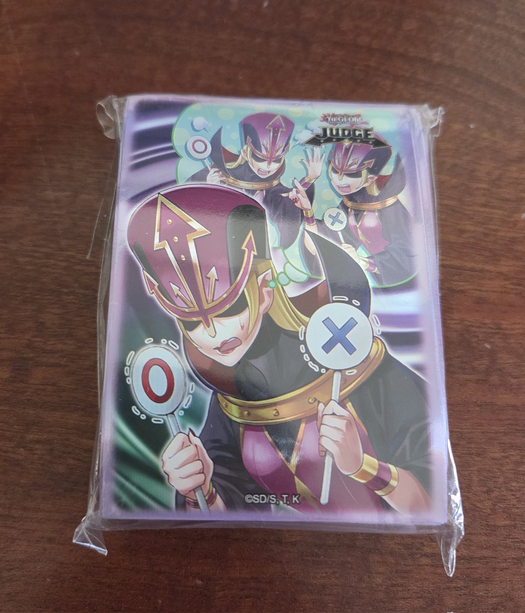 昨日kyousuke神からもらったヘッドジャッジングのスリーブ

ヤバい