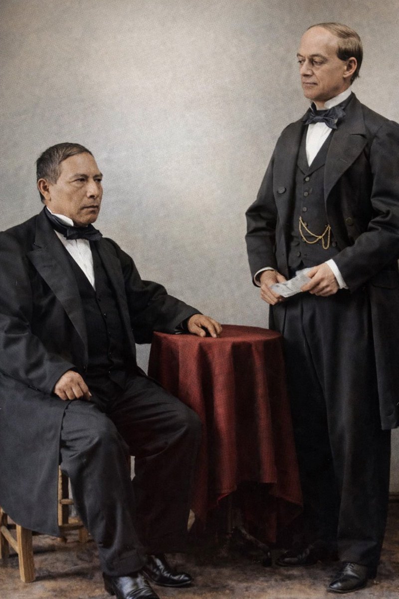 Cuauhtemoc_1521's tweet image. Un daguerrotipo sumamente interesante ubicado en el Palacio de Gobierno de San Luis Potosí, donde aparece el presidente  Benito Juárez acompañado de Sebastián Lerdo de Tejada en el año de 1863 durante la invasión de las tropas imperiales de Napoleón III. La imagen original la