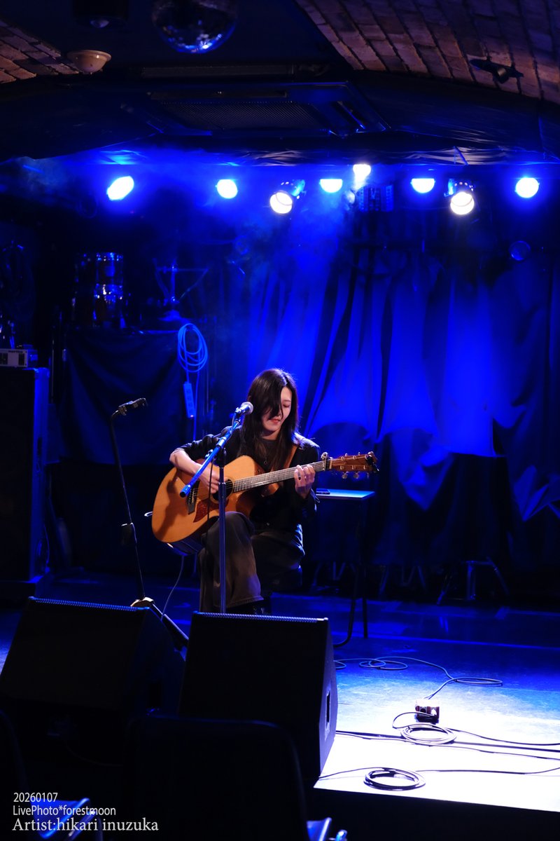 Live Photo 260107＠大塚MEETS           

♪犬塚ヒカリ
<a href="/Hikahika82/">犬塚ヒカリ</a> 

MEETSの光太郎presents『LIGHTのすゝめ』         

#セトリ
1.escape 
2.Lane 
3.「さよなら」 
4.白煙 
5.麓ら    

今年最初のヒカリさんのライブでした。
新年早々、今年の意気込み見たいなものを